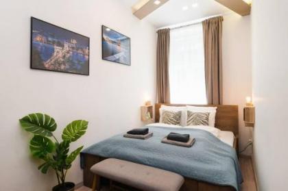 Perfect place in the heart of downtown - image 1
