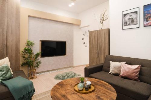 Perfect place in the heart of downtown - image 5