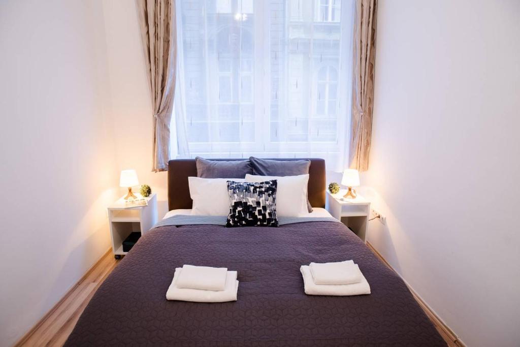 Cosy & Central A/C apartment - image 5