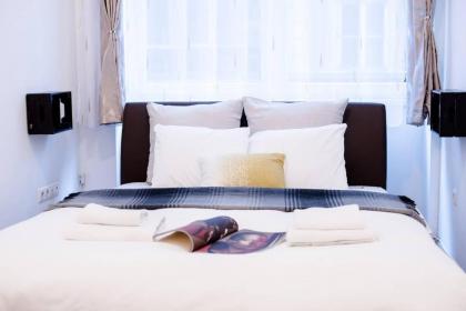 Cosy & Central A/C apartment - image 9