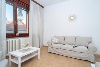 Convenient apartment in the heart of downtown - image 1