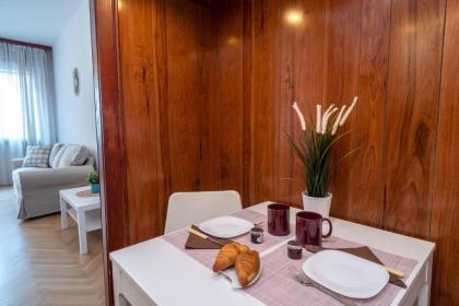 Convenient apartment in the heart of downtown - image 13