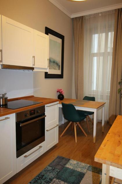 Polar Light Apartment - image 18