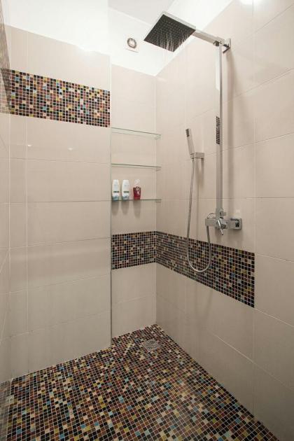 Pedestrian apartment the best location - image 10