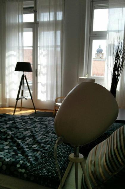 Pedestrian apartment the best location - image 12
