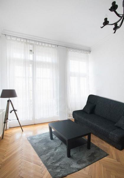 Pedestrian apartment the best location - image 16