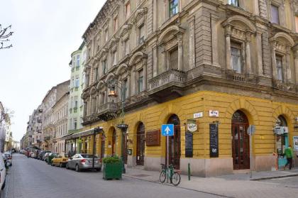 OrangeHomes Ráday apartment - image 16