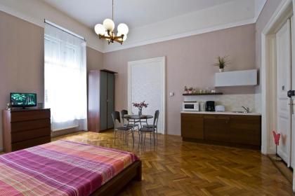 Daphne Deluxe Apartment - image 11