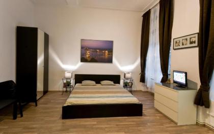 Daphne Deluxe Apartment - image 8