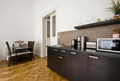 Balcony Apartment - image 6