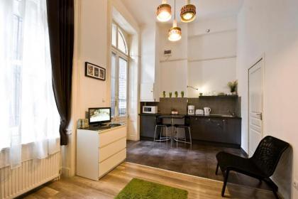 Balcony Apartment - image 9