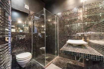 VIP SUITE JACUZZI - image 14