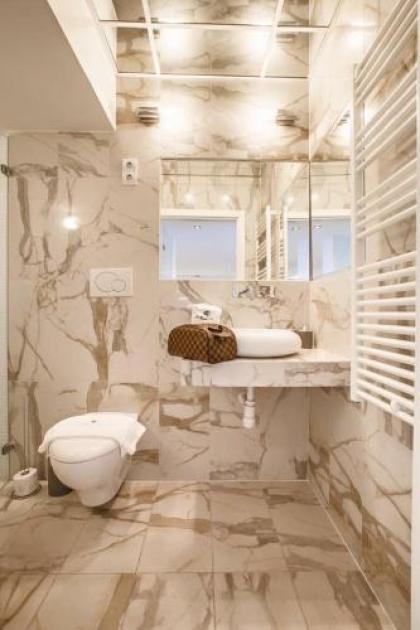 OPERA SUITE - image 3