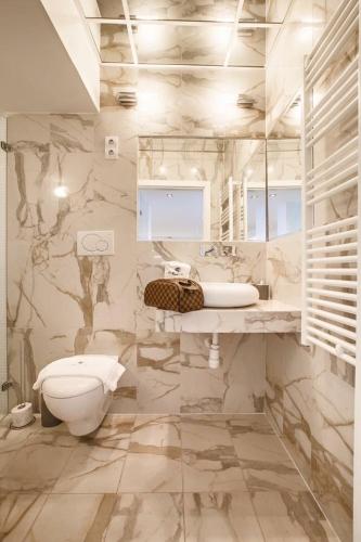 OPERA SUITE - image 3
